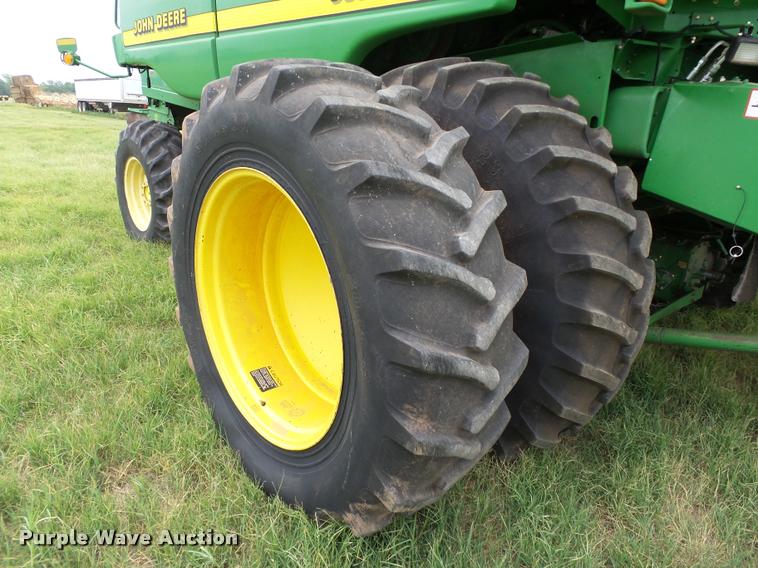 image for item DB4003 2000 John Deere 9650 walker combine