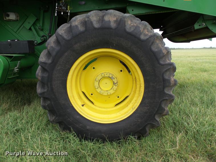 image for item DB4003 2000 John Deere 9650 walker combine