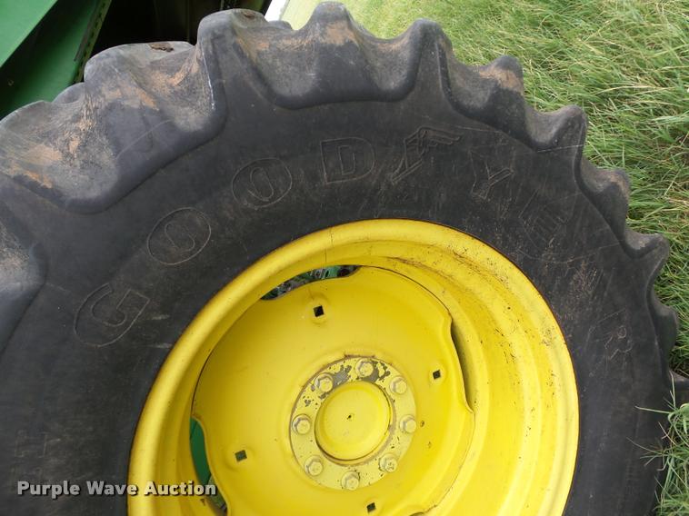 image for item DB4003 2000 John Deere 9650 walker combine