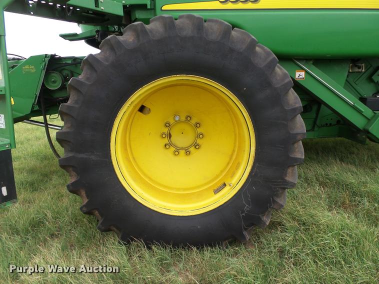 image for item DB4003 2000 John Deere 9650 walker combine