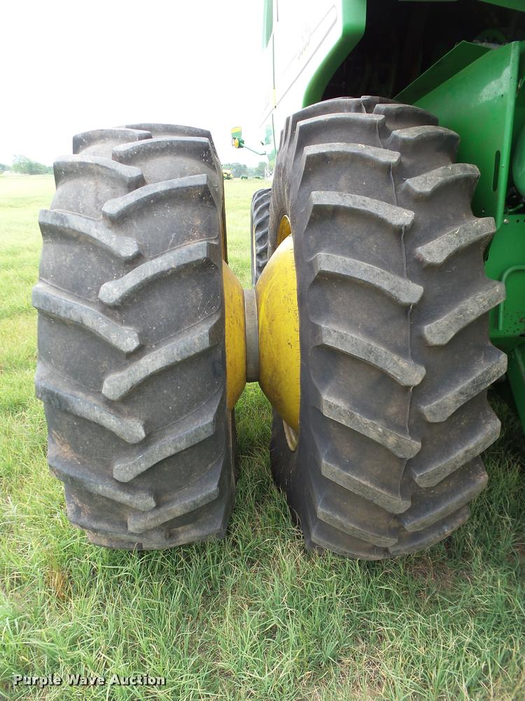 image for item DB4003 2000 John Deere 9650 walker combine