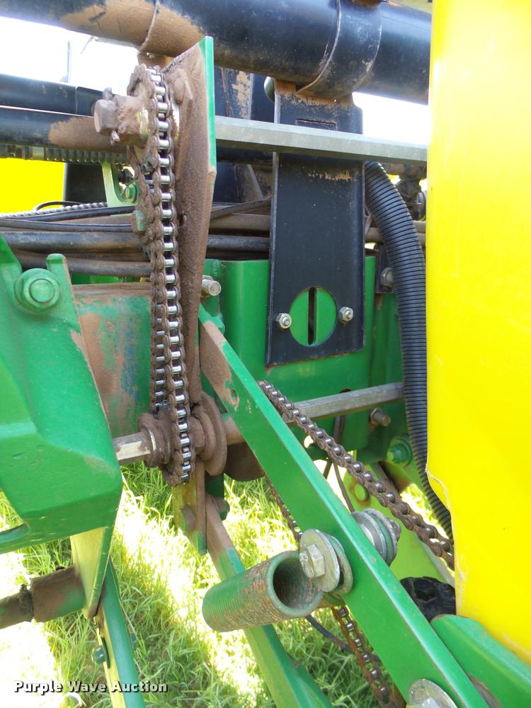 image for item DB4005 1998 John Deere 1760 Conservation no-till planter