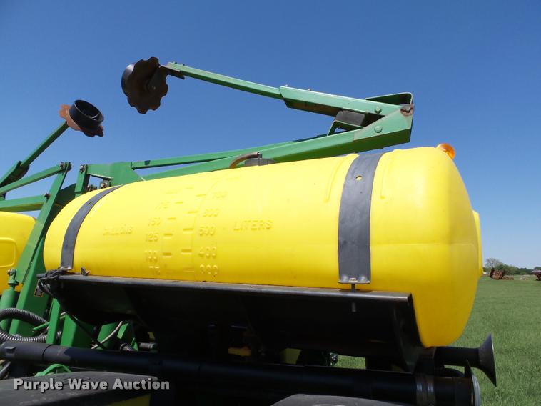 image for item DB4005 1998 John Deere 1760 Conservation no-till planter