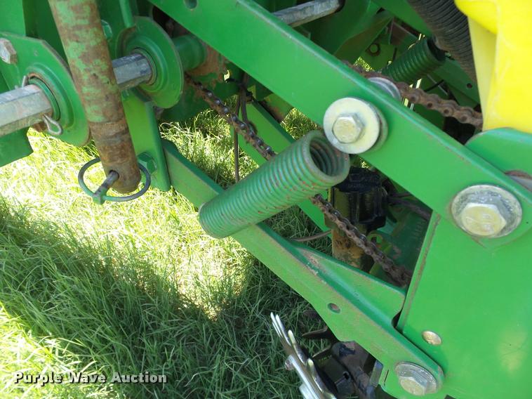 image for item DB4005 1998 John Deere 1760 Conservation no-till planter