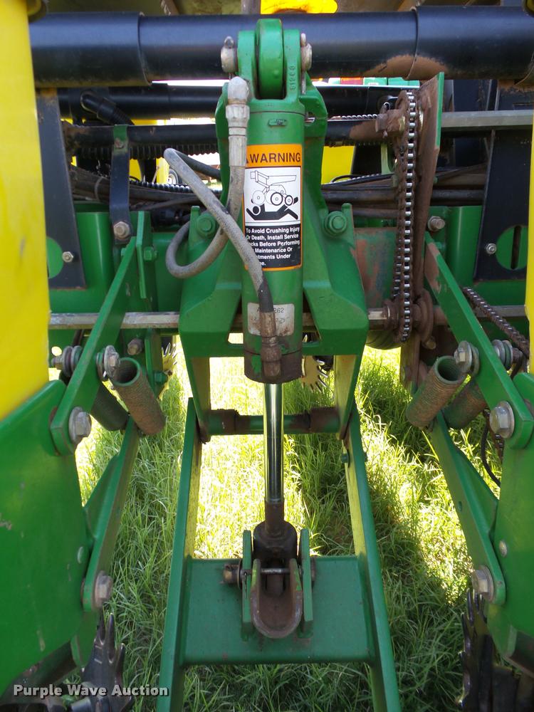 image for item DB4005 1998 John Deere 1760 Conservation no-till planter