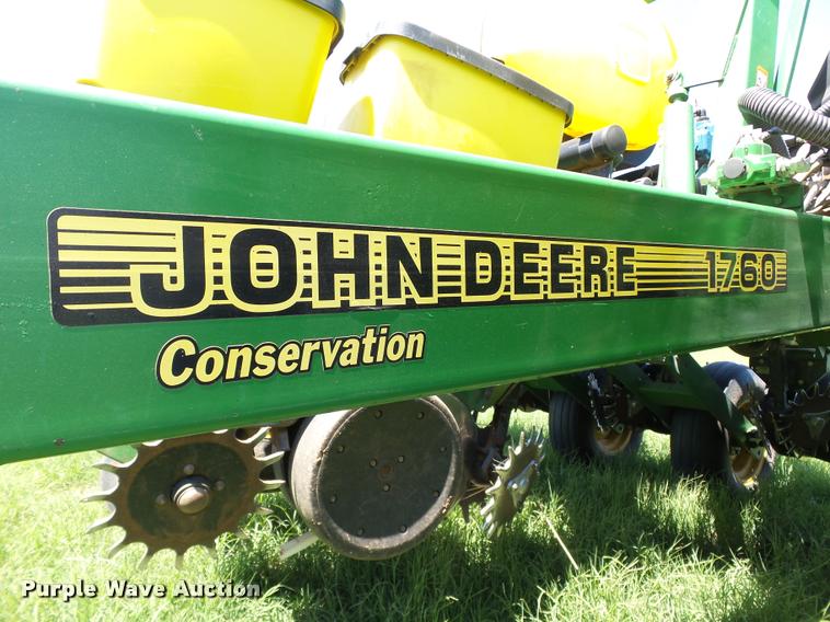 image for item DB4005 1998 John Deere 1760 Conservation no-till planter