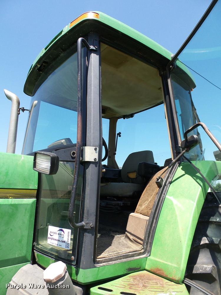 image for item DB4006 1993 John Deere 7800 tractor