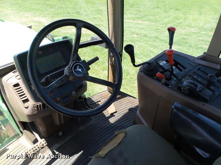 image for item DB4006 1993 John Deere 7800 tractor