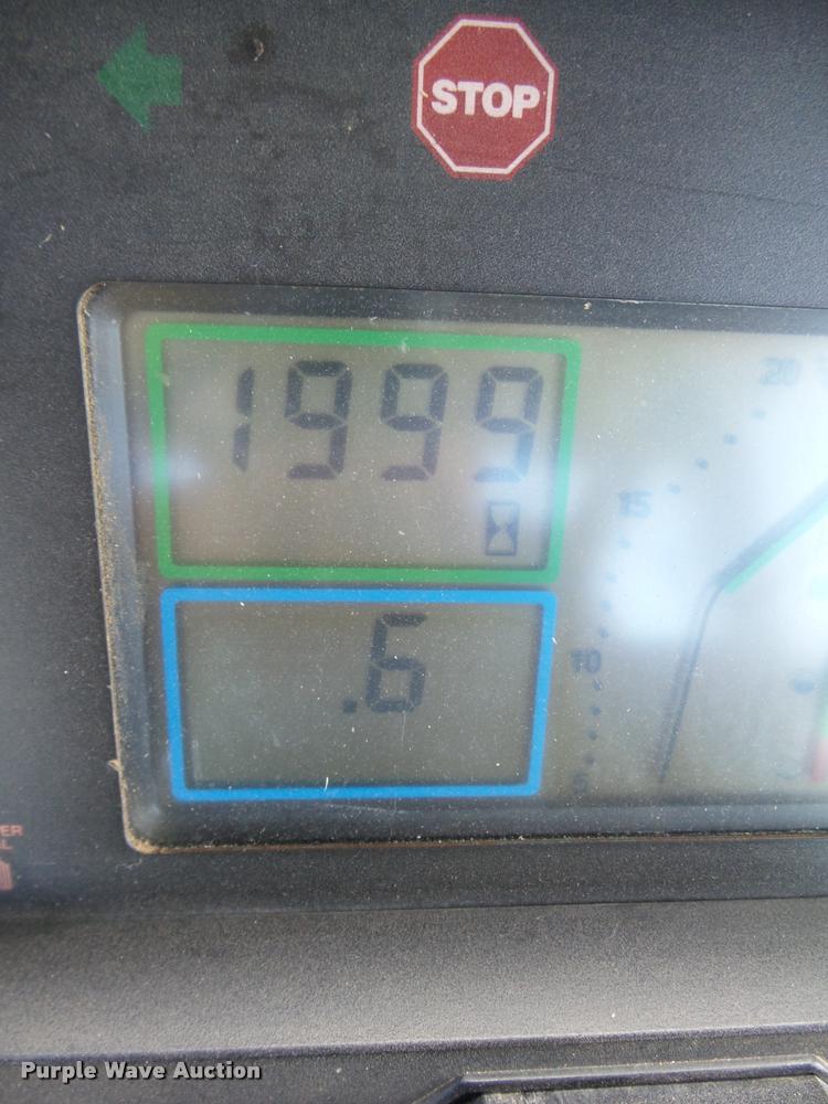 image for item DB4006 1993 John Deere 7800 tractor