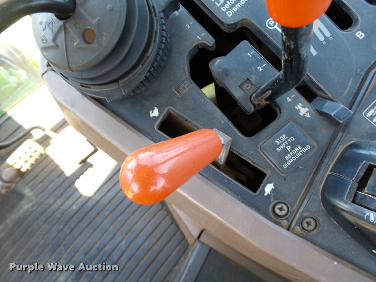 image for item DB4006 1993 John Deere 7800 tractor