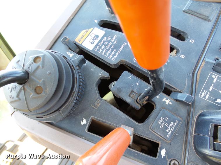 image for item DB4006 1993 John Deere 7800 tractor