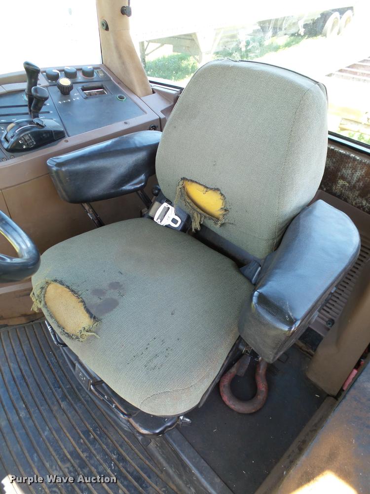 image for item DB4006 1993 John Deere 7800 tractor