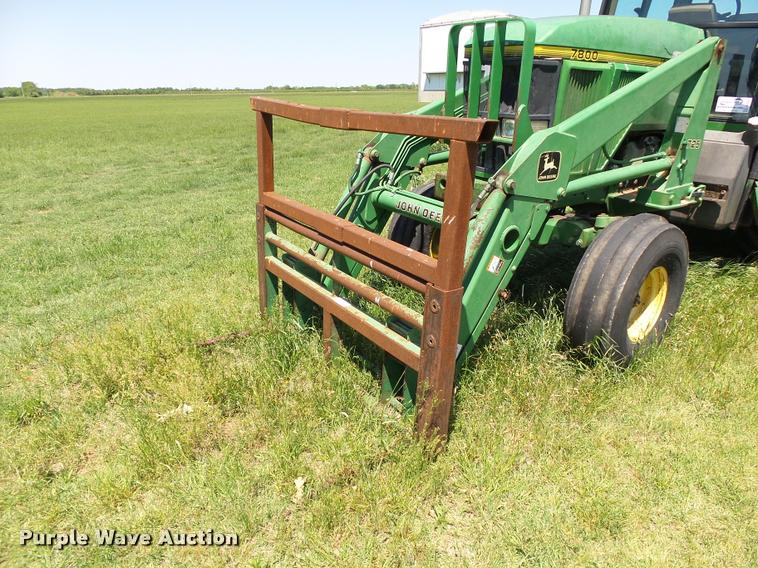 image for item DB4006 1993 John Deere 7800 tractor