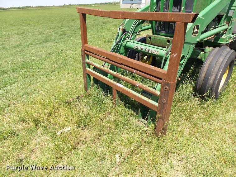 image for item DB4006 1993 John Deere 7800 tractor