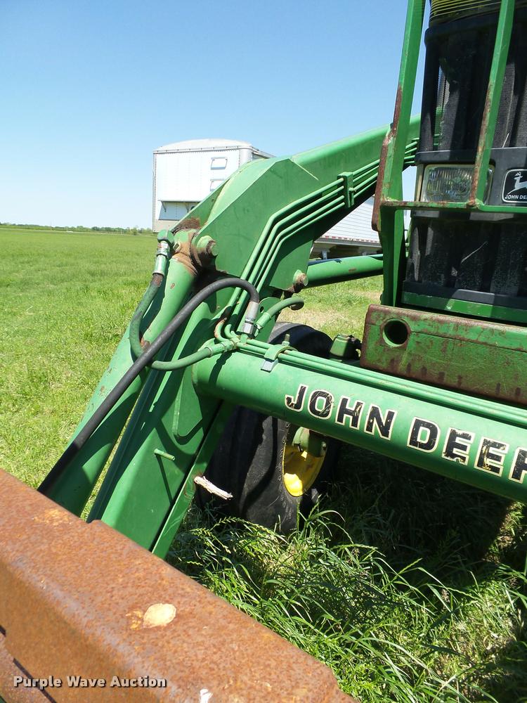 image for item DB4006 1993 John Deere 7800 tractor