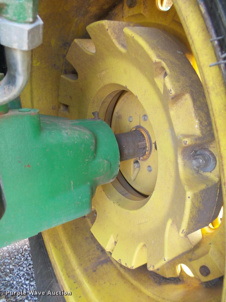 image for item DB4006 1993 John Deere 7800 tractor