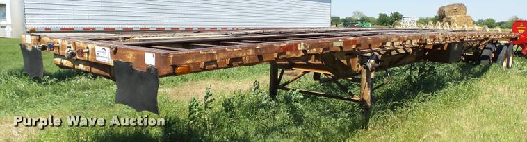 image for item DB4007 1986 Dorsey flatbed trailer