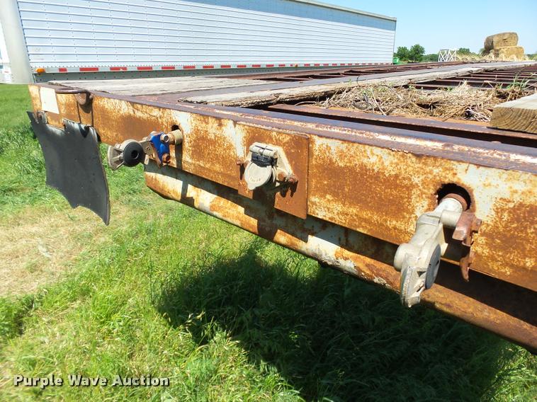 image for item DB4007 1986 Dorsey flatbed trailer
