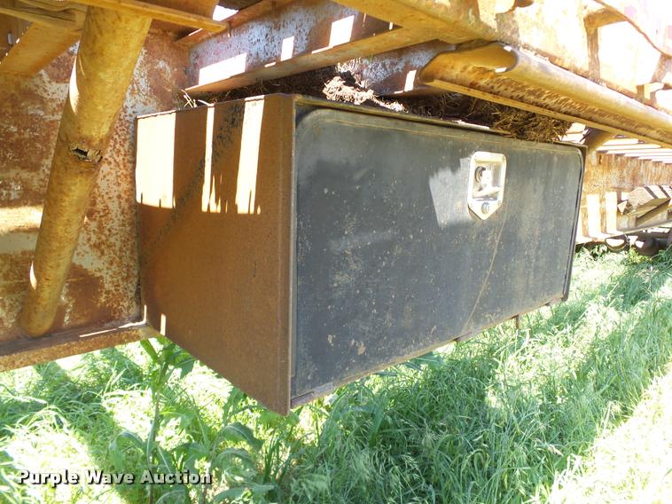 image for item DB4007 1986 Dorsey flatbed trailer