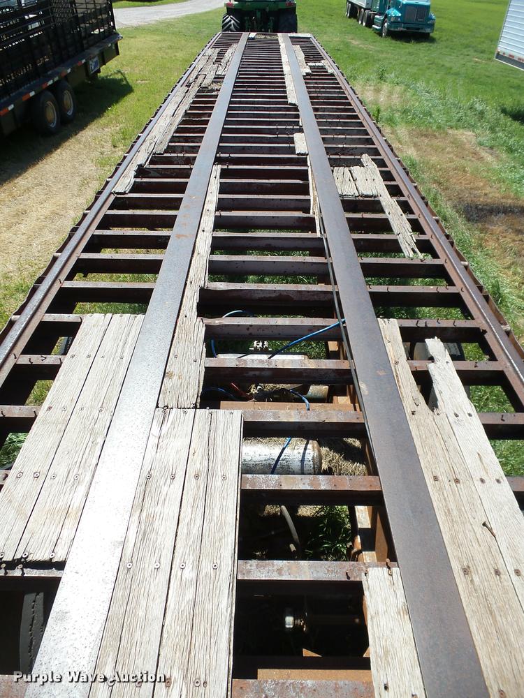 image for item DB4007 1986 Dorsey flatbed trailer