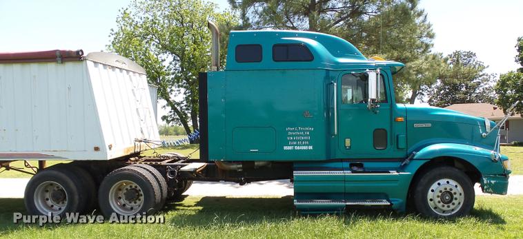 image for item DB4008 1997 International 9400 semi truck