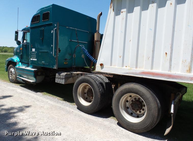 image for item DB4008 1997 International 9400 semi truck