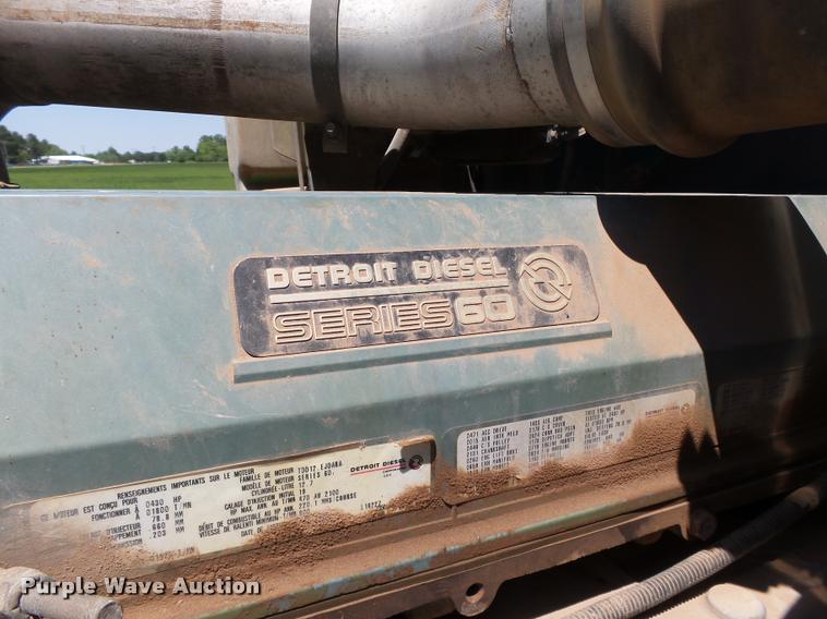 image for item DB4008 1997 International 9400 semi truck