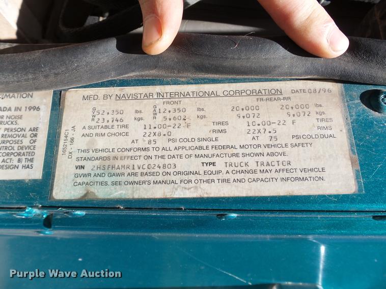 image for item DB4008 1997 International 9400 semi truck