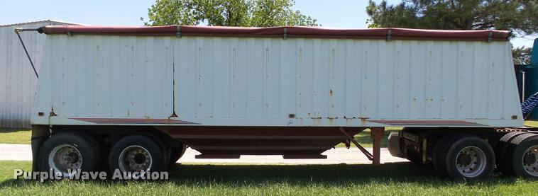 image for item DB4009 1992 Jet double hopper grain trailer