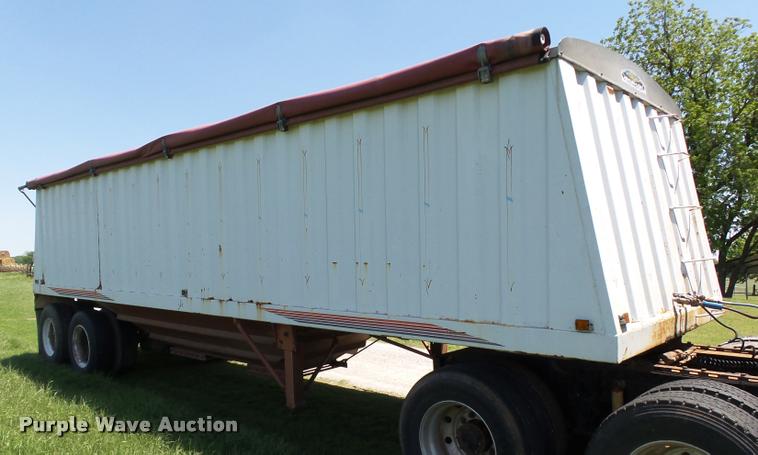 image for item DB4009 1992 Jet double hopper grain trailer