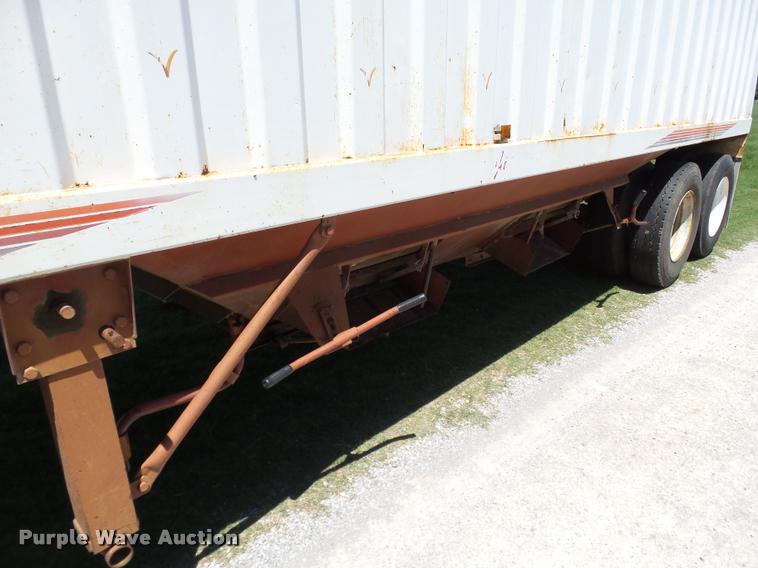 image for item DB4009 1992 Jet double hopper grain trailer