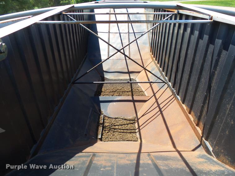 image for item DB4009 1992 Jet double hopper grain trailer