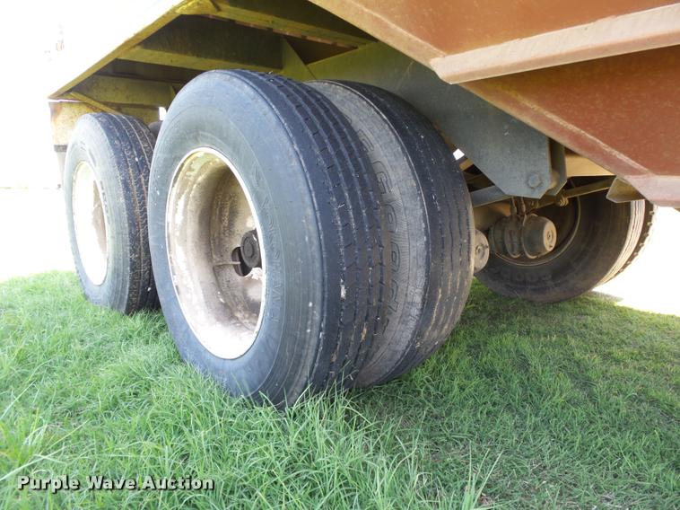image for item DB4009 1992 Jet double hopper grain trailer