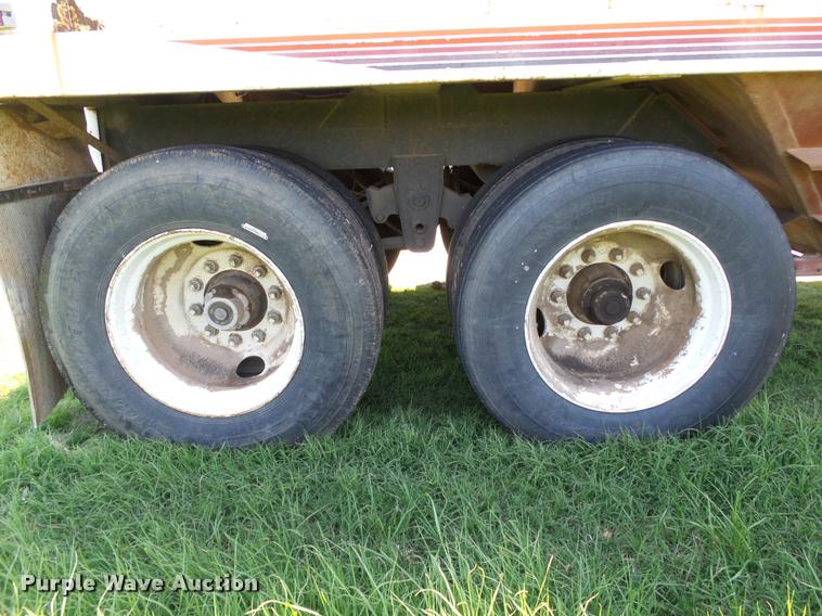 image for item DB4009 1992 Jet double hopper grain trailer