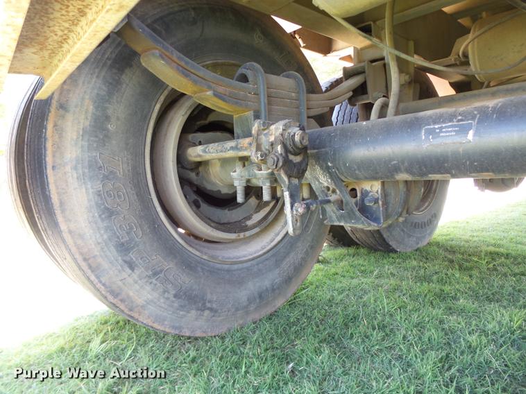 image for item DB4009 1992 Jet double hopper grain trailer