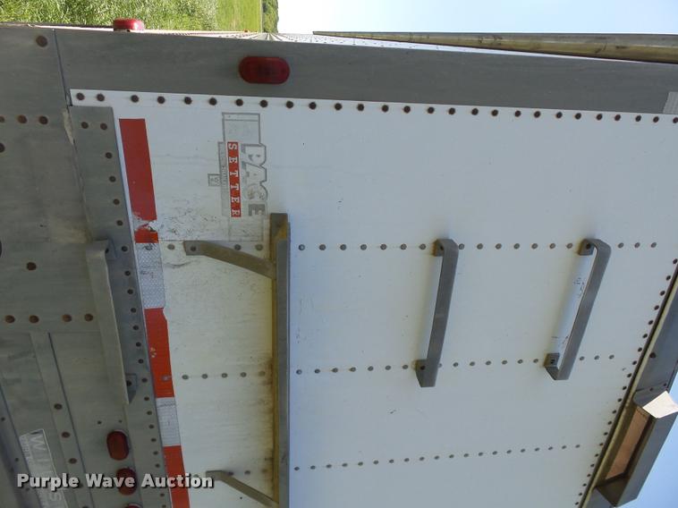 image for item DB4010 1987 Wilson DWH-100 Pace Setter double hopper grain trailer