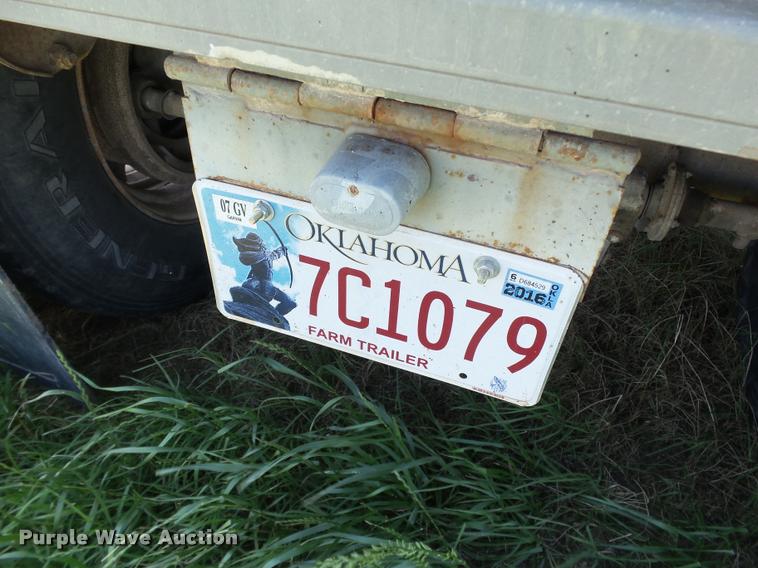 image for item DB4010 1987 Wilson DWH-100 Pace Setter double hopper grain trailer