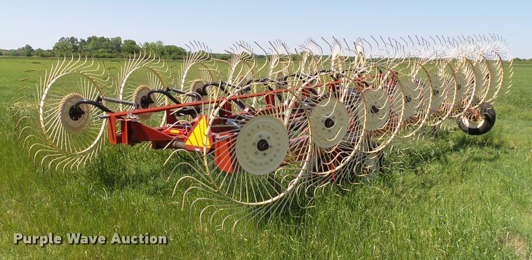image for item DB4011 H&S BF16 hay rake