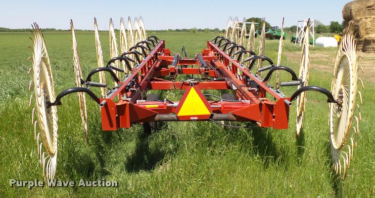 image for item DB4011 H&S BF16 hay rake