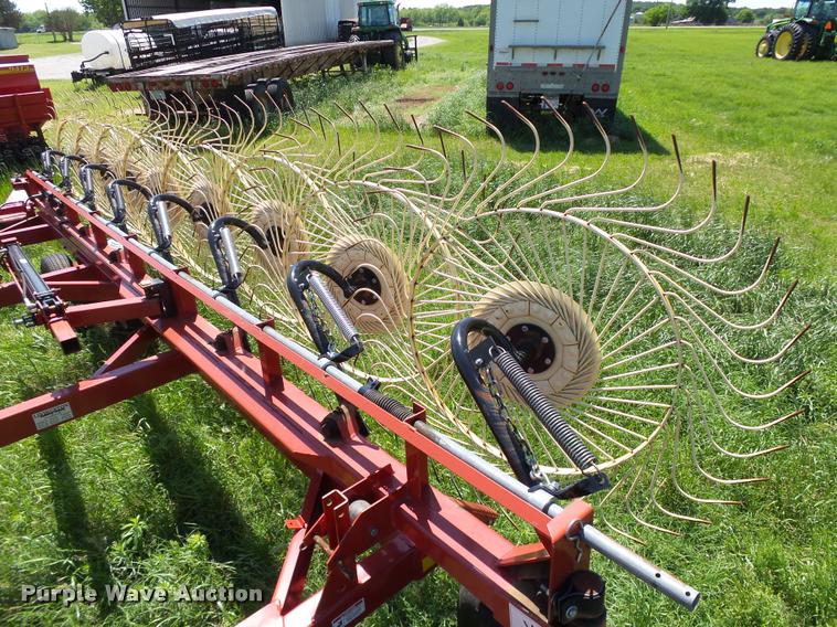 image for item DB4011 H&S BF16 hay rake
