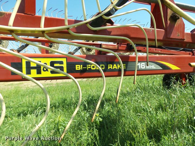 image for item DB4011 H&S BF16 hay rake