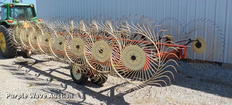 image for item DB4012 H&S BF16 hay rake