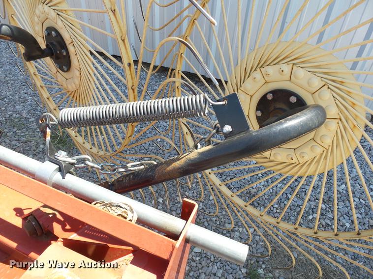 image for item DB4012 H&S BF16 hay rake