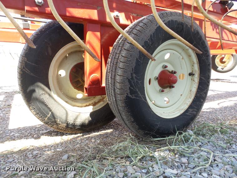 image for item DB4012 H&S BF16 hay rake