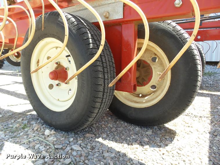 image for item DB4012 H&S BF16 hay rake