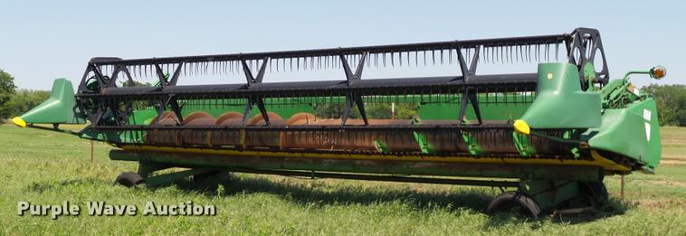 image for item DB4015 1998 John Deere 925 flex head