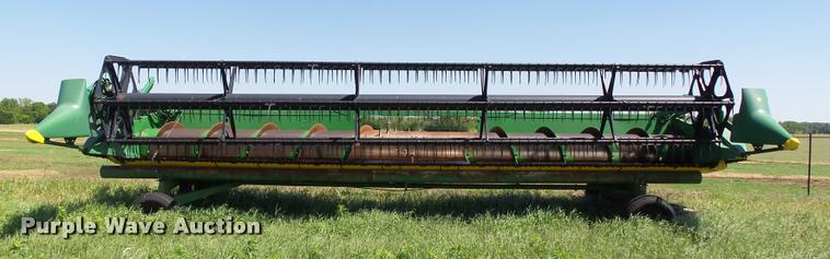 image for item DB4015 1998 John Deere 925 flex head