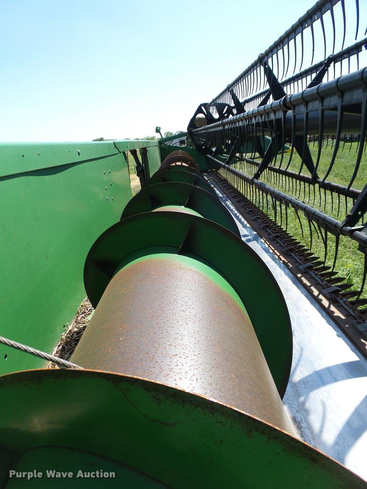 image for item DB4015 1998 John Deere 925 flex head