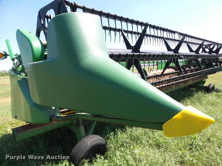 image for item DB4015 1998 John Deere 925 flex head