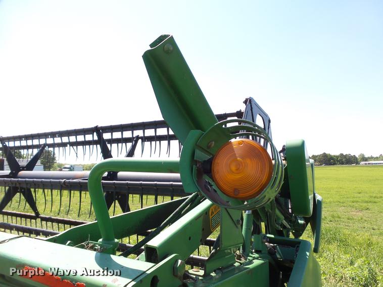 image for item DB4015 1998 John Deere 925 flex head